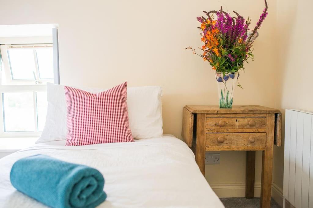 Fermoyle Properties Carleys Cottage Fanore 外观 照片